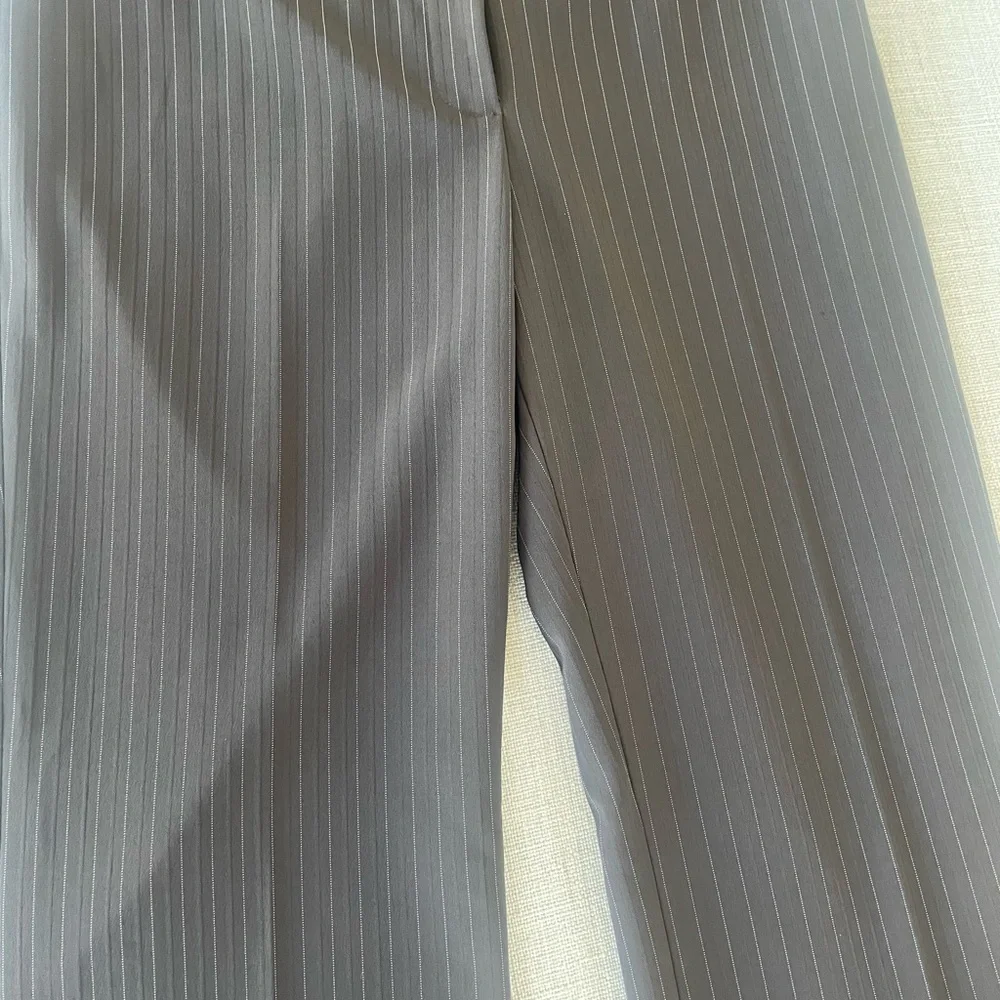 NWT Tahari career pin stripe pants| tahari casual pants | size 6 - Picture 8 of 8